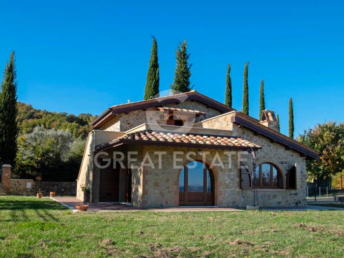 Casa con 6 locali in vendita in Castiglione d'Orcia