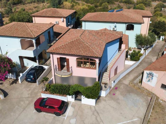 Appartamento trilocale in vendita in Via Papa Giovanni XXIII Sas Murtas, Sas Murtas, Posada