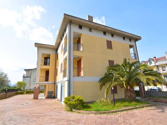 Appartamento trilocale in vendita in Centro, Laviano