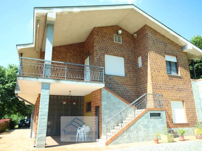 Casa con 6 locali in vendita in Strada Comunale per Asti, Azzano d'Asti