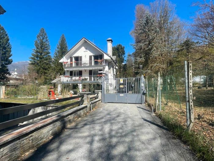 Casa con 6 locali in vendita in Via Vittorio Veneto, Centro, Santa Maria Maggiore