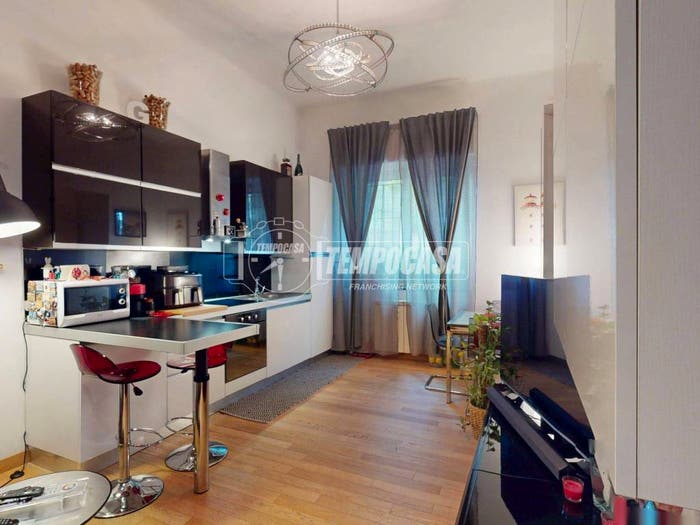 Appartamento bilocale in vendita in Via Caracciolo, Cenisio, Milano