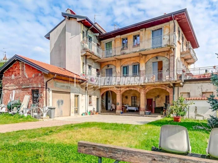 Appartamento trilocale in vendita in Via cattaneo, Bolladello Peveranza, Cairate