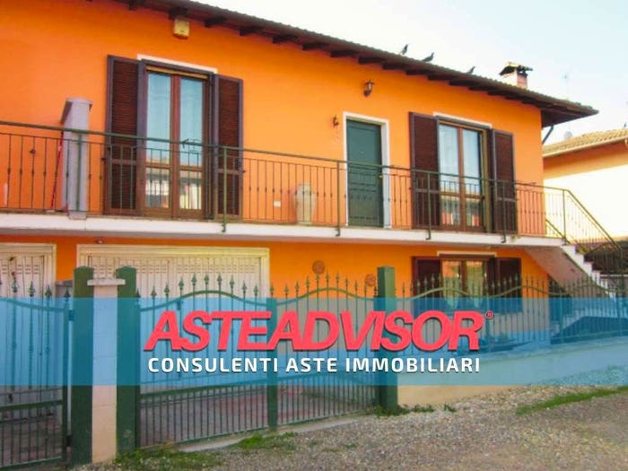 Casa con 5 locali in vendita in Via Della Chiusa C, Dorno