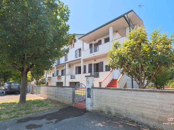 Casa con 6 locali in vendita in Via Martin Luther King, Centro, Budrio