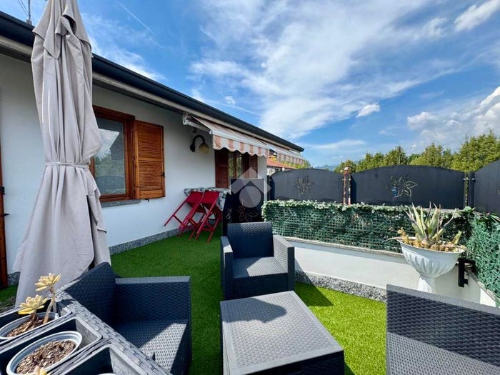 Casa bilocale in vendita in Via europa, Medolago