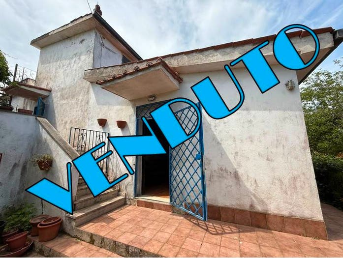 Casa con 6 locali in vendita in Via Crati, Cogna, Aprilia