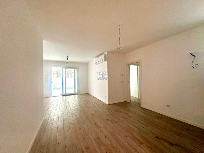 Appartamento trilocale in vendita in Via Pablo Neruda, Ardeatino Montagnola, Roma