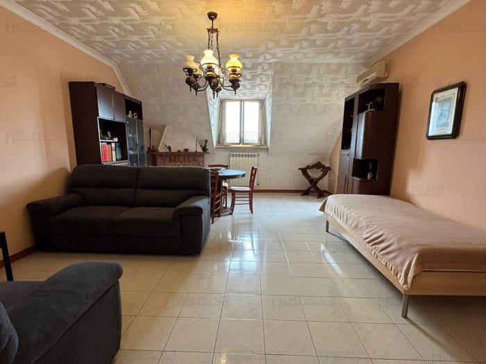Appartamento trilocale in vendita in Via Ulassai, Rocca Cencia, Roma