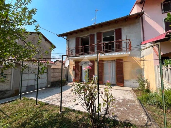 Casa quadrilocale in vendita in Corso Italia, Palazzolo Vercellese