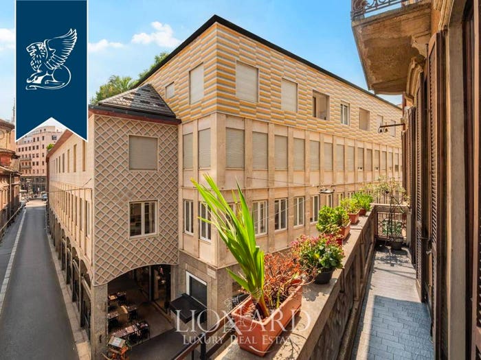 Appartamento con 5 locali in vendita in Via delle Asole, Carrobbio, Milano