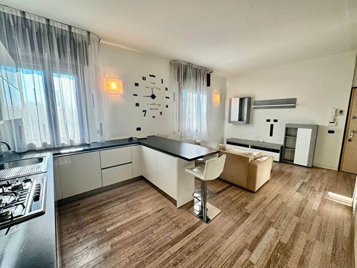 Appartamento trilocale in vendita in Via Paolo Casati, Farnesiana, Piacenza