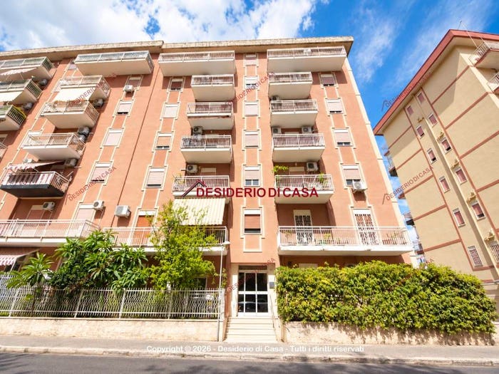 Appartamento trilocale in vendita in Via delle Pleiadi, Guadagna, Palermo