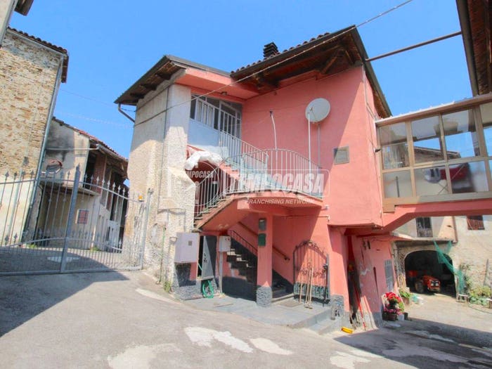 Appartamento bilocale in vendita in Via Roma, Rocca Cigliè
