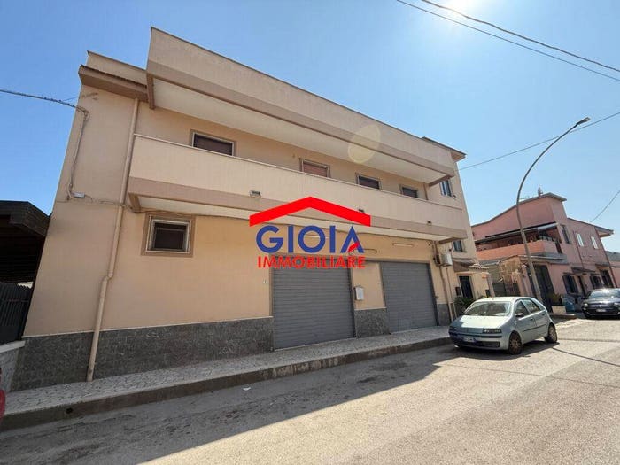 Appartamento con 6 locali in vendita in Via Salvatore di Giacomo, Mondragone