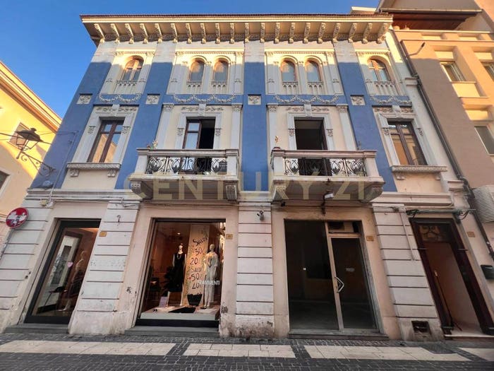 Appartamento con 5 locali in vendita in Corso Gabriele Manthone, Porta Nuova, Pescara