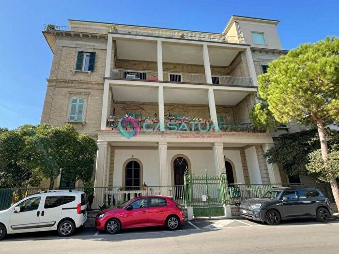 Appartamento quadrilocale in vendita in Via Giuseppe Garibaldi, Silvi Marina, Silvi