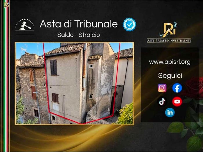 Appartamento con 5 locali in vendita in Vicolo dell'Ariola, Centro, Fabrica di Roma