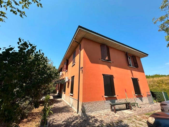 Appartamento con 5 locali in vendita in Via di Mezzo Ponente, Calderara di Reno