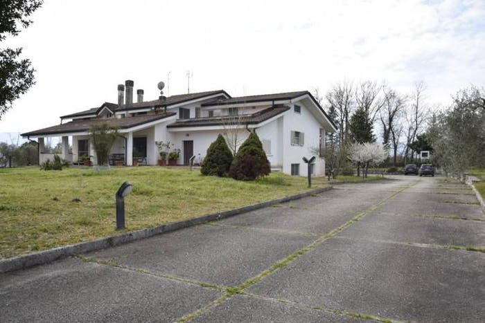Casa con 6 locali in vendita in Via Colle San Germano, Cassino