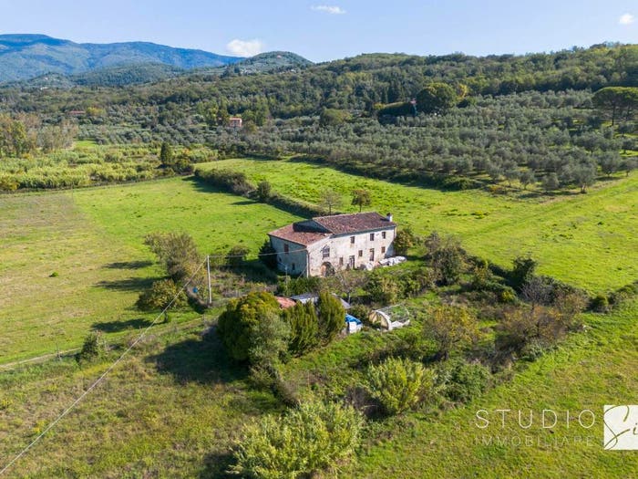 Casa con 6 locali in vendita in Via Camaldole e Lippi, Valdibrana, Pistoia