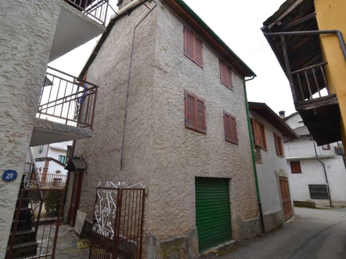 Casa quadrilocale in vendita in Frazione Michele Mollar, Mollar, Viù