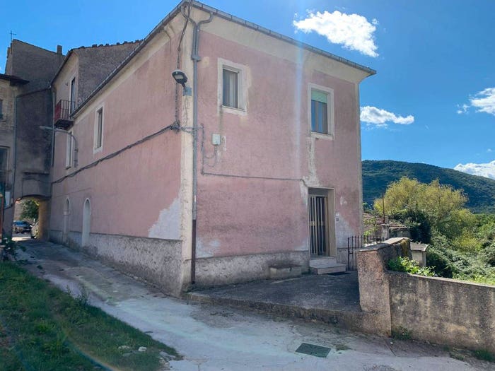 Casa con 6 locali in vendita in Vico Baia, Guasto, Castelpetroso