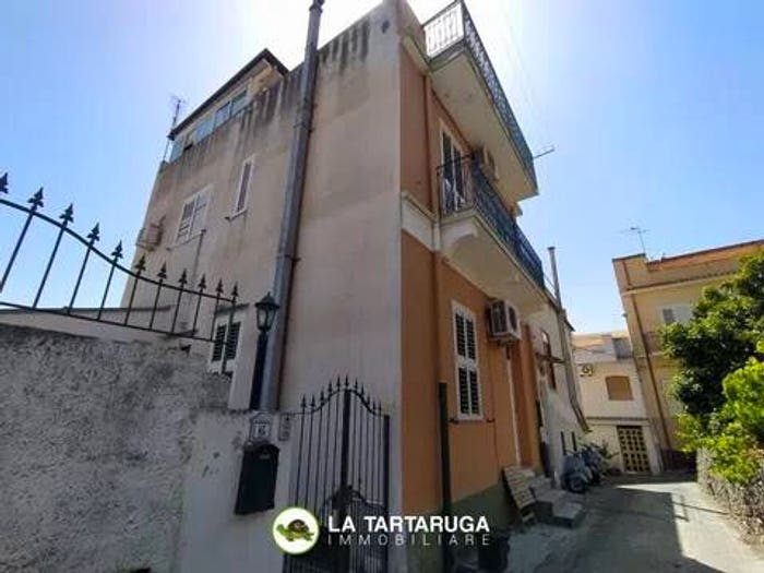 Casa con 5 locali in vendita in Urb Rocchenere Pagliara, Pagliara