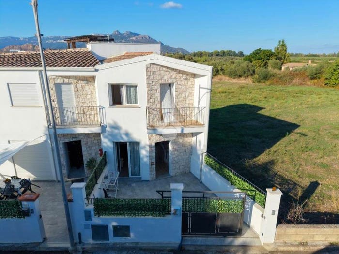 Casa trilocale in vendita in Via Cavour, Girasole