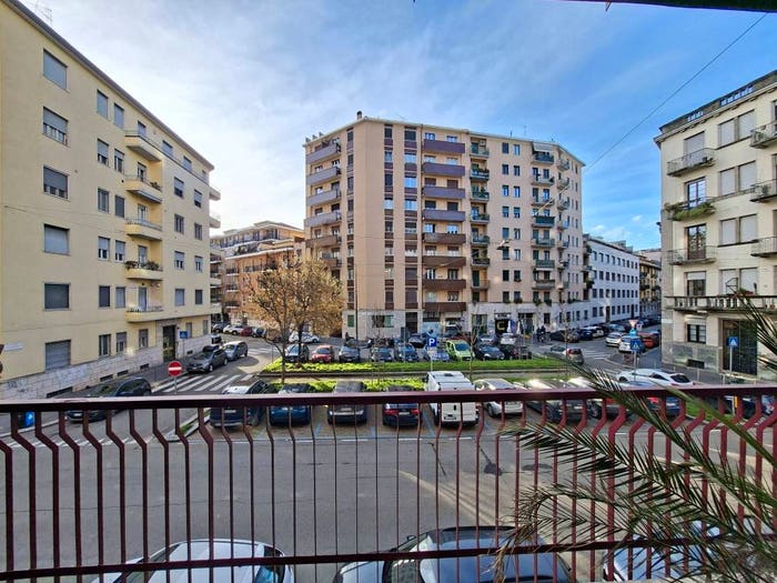 Appartamento quadrilocale in vendita in Piazza Carlo Donegani, Città Studi, Milano