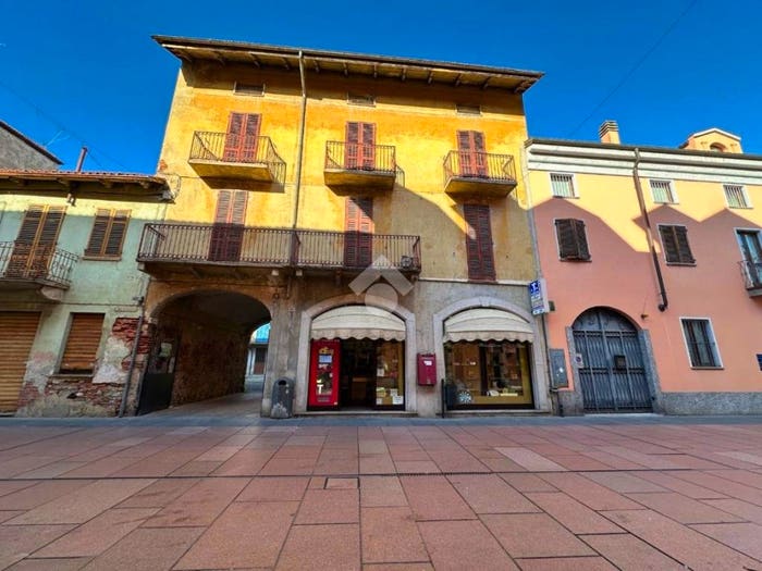 Appartamento con 6 locali in vendita in Corso Nuova Italia, Centro, Santhià