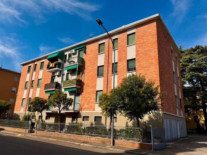 Appartamento quadrilocale in vendita in Via Castel Bolognese, Corticella, Bologna