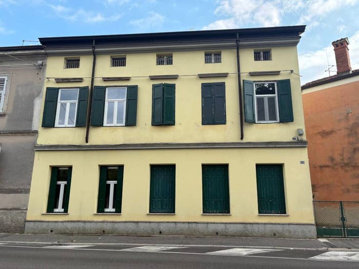 Appartamento trilocale in vendita in via Leoni, Centro, Gorizia