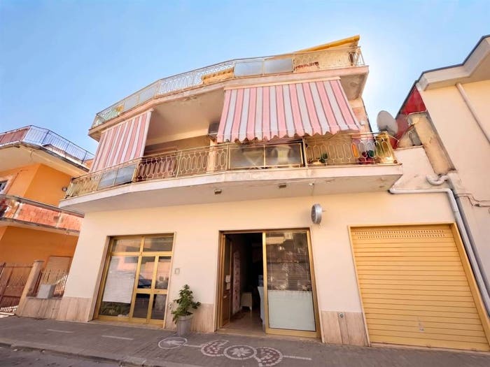 Appartamento quadrilocale in vendita in Via Udine, Mondragone