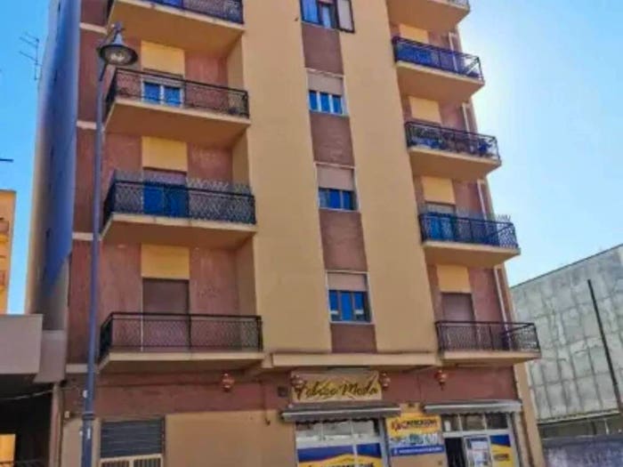 Appartamento con 6 locali in vendita in Strada Statale Tirrena Inferiore, Gioia Tauro
