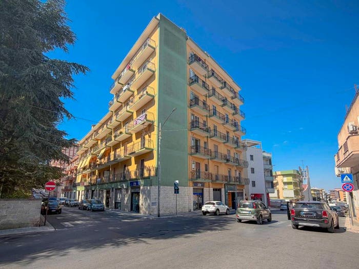 Appartamento trilocale in vendita in Via Gianfedele Angelini, Putignano