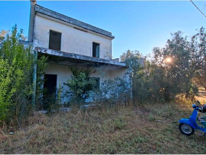 Casa con 6 locali in vendita in Strada Vicinale Colacone Bandello Quagliasiero, Collepasso