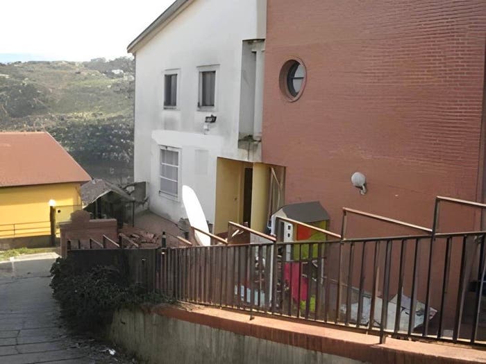 Appartamento con 5 locali in vendita in Via Puglia Carolei CS Italia, Carolei