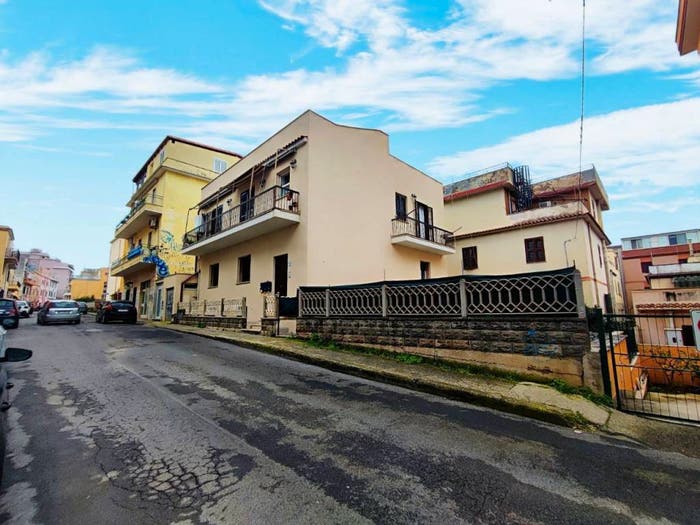 Appartamento bilocale in vendita in Via Lombardia, Centro, Nettuno