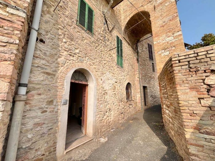Casa quadrilocale in vendita in Vicolo Illuminati, Centro Storico, Assisi