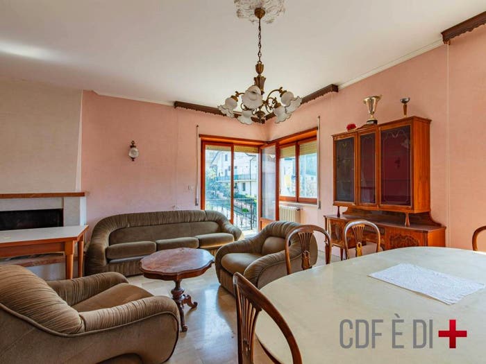 Appartamento con 5 locali in vendita in Via del Porto, Gavignano Sabino, Forano