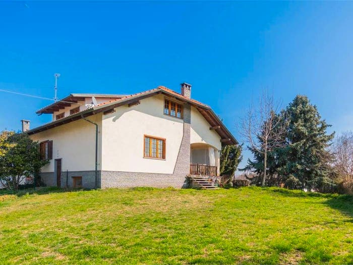 Casa con 6 locali in vendita in via Germanasca, Tabona Borgo Nuovo, Pinerolo