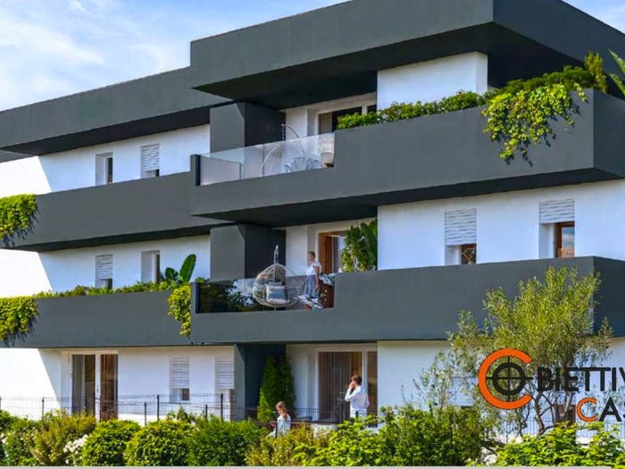 Appartamento quadrilocale in vendita in Via Santa Lucia, Centro, Campodarsego