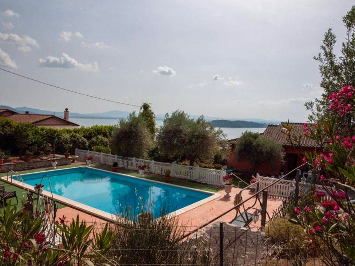 Casa con 6 locali in vendita in Strada del Carrato, Magione