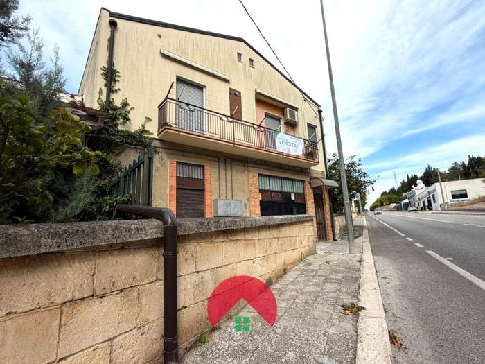 Appartamento quadrilocale in vendita in Via Timmari, Matera