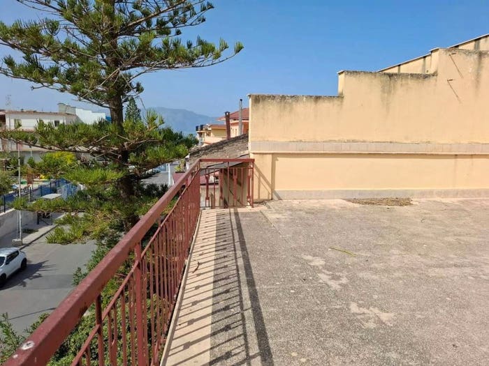 Casa con 6 locali in vendita in Via Luigi Pirandello No Number, Balestrate Foce, Balestrate