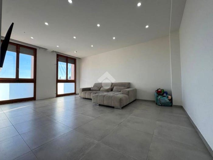 Appartamento trilocale in vendita in Via giuseppe mazzini, Cattolica