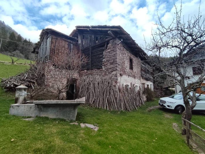 Casa con 6 locali in vendita in Località Sluffi, Sant'Orsola Terme