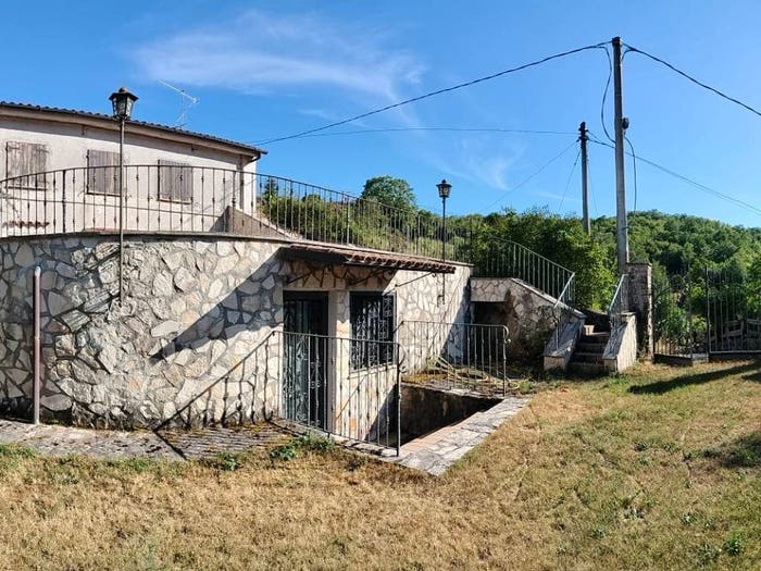 Casa quadrilocale in vendita in Orvinio