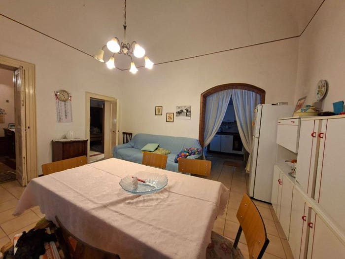 Appartamento con 6 locali in vendita in Centro Storico, Catania